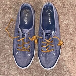 Sperry women's 7.5M shoes